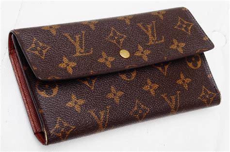 lv wallet trifold